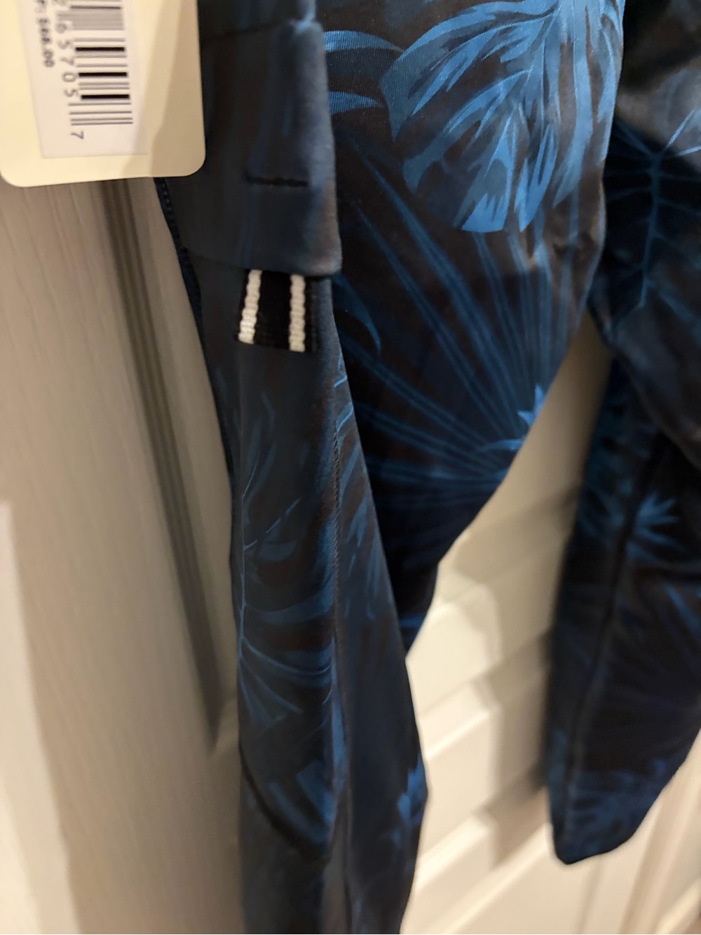 NWT women’s C&C leggings - Picture 3 of 6